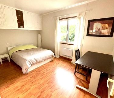 Saint-Maur Creteil Casa | Maison Familiale 3 Chambres, 3 Salle de Bain, Proche RER A - Paris - Disney