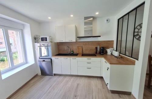 Raon-l'Etape Casa | Maison familiale à Raon-l'Étape - 3 chambres, balcon sur rivière, proche commodités et activités - FR-1-589-594