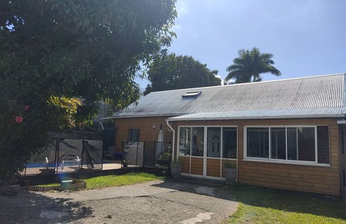 Entre-Deux Casa | Maison Familiale Dans Village Type de la Réunion Près des Sentiers de Randonnées