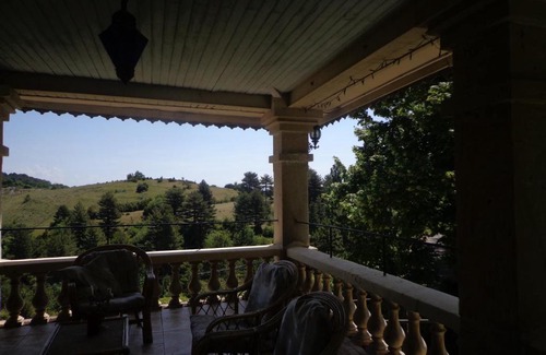 Saint-Priest Cama Y Desayuno | Maison Forestière
