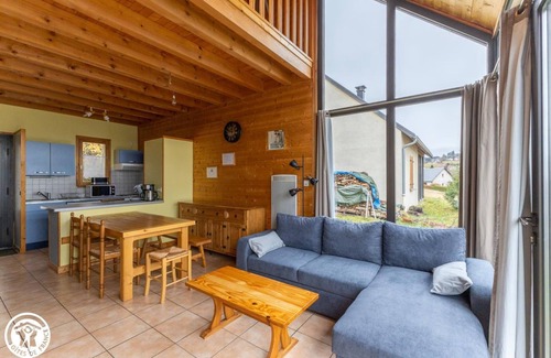Besse-en-Chandesse Casa | Maison Cosy au Cœur de la Chaine des Puys et à Proche des Pistes !