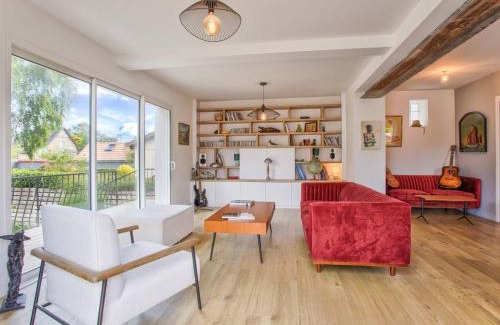 Merville-Franceville-Plage Casa | Maison de Charme à Merville-Franceville-Plage, 10 Pers, Proche Mer, Grande Terrasse et Studio Indépendant - FR-1-788-27