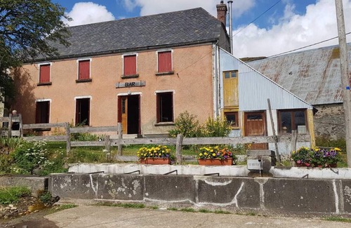Saint-Alyre-es-Montagne Casa | Maison à la Montagne