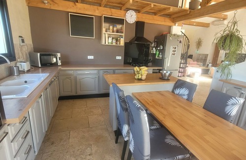Saint-Hilaire-d'Ozilhan Casa | Maison de Charme