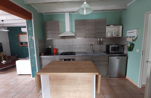 Saint-Roman-de-Malegarde Casa | Maison de Campagne Avec Piscine Privée!