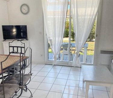 Saint-Saturnin-les-Avignon Casa | Maison confortable Saint-Saturnin