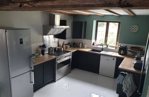 Saint-Quentin-sur-Charente Casa | Maison Renove et Independante a Bord du lac Avec Jardin et Piscine Prive