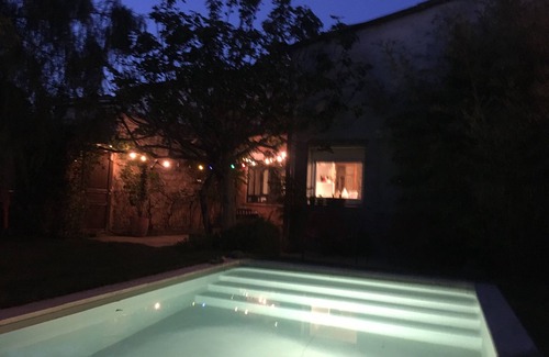 Villeneuve-les-Maguelone Casa | Maison Authentique Coeur de Village Jardin Arboré Piscine, à 15 mer !
