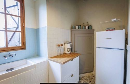 Prudhomat Casa | Maison Gite 7 Pers au Pied Château Médiéval, au Cœur Plus Beaux Villages France