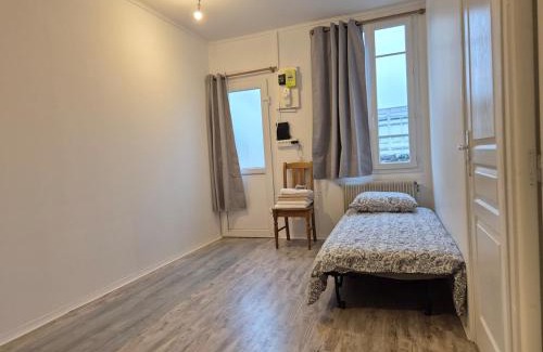 Saint-Etienne-du-Rouvray Casa | maison idéale déplacement 4 ou 5 personnes