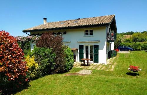 Saint-Pee-sur-Nivelle Apartamento | Maison Ihi-Toki - Apartamento Planta baja T2 40m2 - Apartamento Planta alta T3 54m2