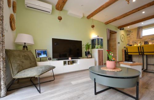 Bezouce Casa | Maison indépendante Piscine Jardin Climatisation