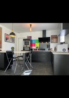 Bagnols-sur-Ceze Apartamento | Maison individuelle avec extérieur et piscine