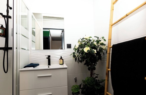 Montbrison Casa | Maison jungle house Montbrison 2/4 P