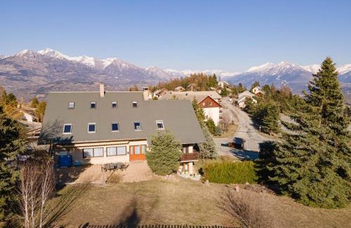 Laye Apartamento | Maison L'Aiguille - 2 appartements, 5 chambres et table d'hôtes au pied de la montagne à la station de Laye