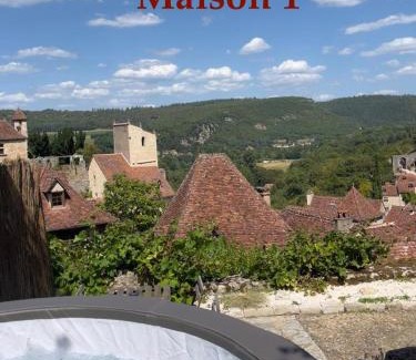 Saint-Cirq-Lapopie Cama Y Desayuno | Maison Lapopie chambres et gîte