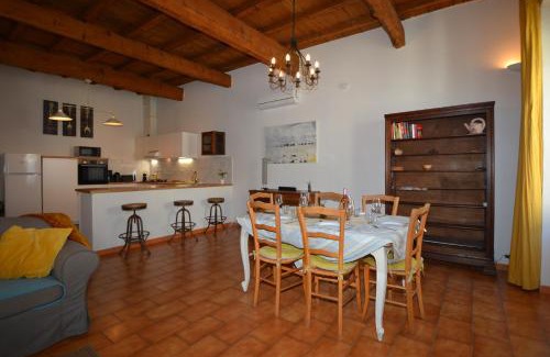 Tarascon Casa | Maison Le Neuf Tarascon avec garage privé