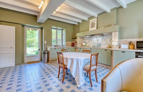 Razac-sur-l'Isle Casa | Casa rural 'Les Orchidées' con terraza compartida, jardín compartido y Wi-Fi