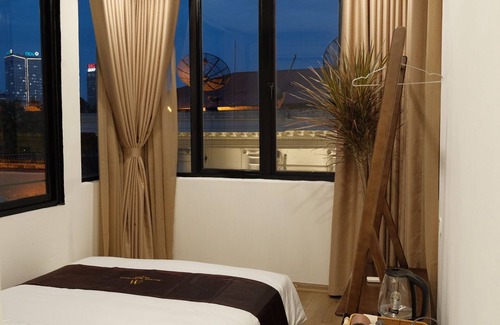 Hang Trong Hotel | Maison Maravelle Hotel