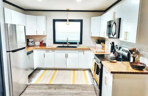Wetmore Casa | Maison Modernè Unit A: Work + Play