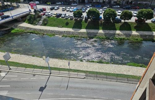 Uzice Apartamento | Maison Néphélé