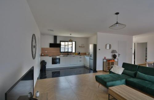 Ruoms Casa | Maison Noé Climatisation individuelle par pièce proche du centre-ville