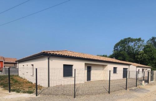 Ruoms Casa | Maison Noé Climatisation individuelle par pièce proche du centre-ville