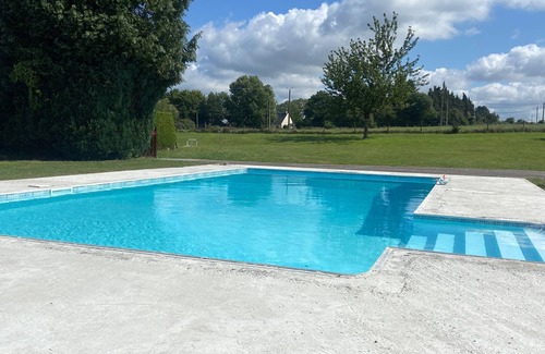 Plasnes Cabaña | Maison Normande AU Calme DS UN Hameau Jardin Avec Piscine