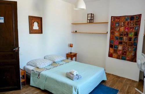 Cuxac-dʼAude Cama Y Desayuno | Maison Pelissier Bed and Breakfast with swemming pool