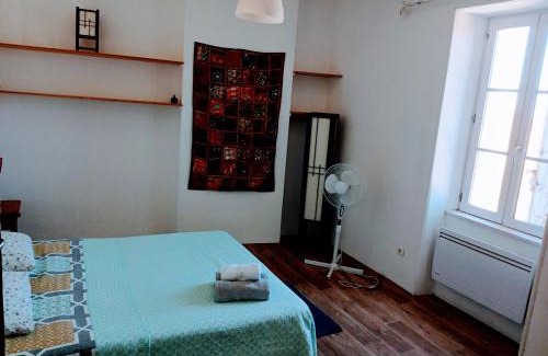 Cuxac-dʼAude Cama Y Desayuno | Maison Pelissier Bed and Breakfast with swemming pool