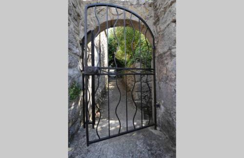 Balazuc Casa | maison pierre et voûte au cœur du village