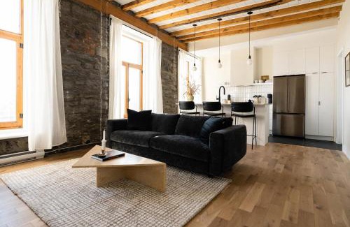 Old Montreal Apartamento | Maison Place Royale by Luxury In Transit