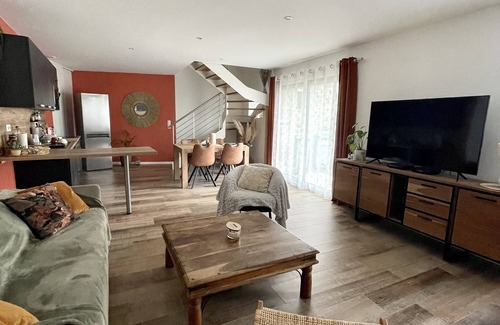 Pont-l'Abbe Casa | Maison Plein Centre, Idéale Pour un Couple