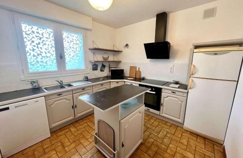 Port-Louis Villa | Maison Port-Louis 4 chambres, accès plage, WIFI, animaux admis - FR-1-479-205