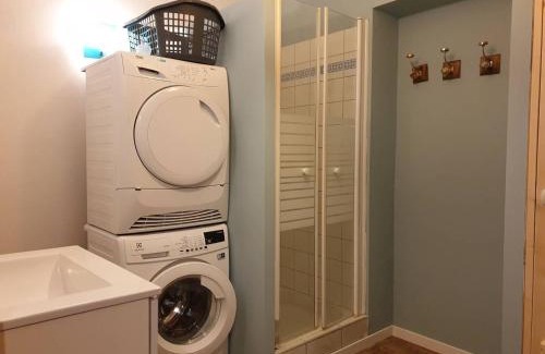 Tregastel Casa | Maison pour 6 pers. à Trégastel avec jardin clos, proche plage et commerces, WiFi et billard - FR-1-368-159