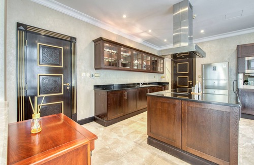 Dubai Marina Villa | Maison Privee - Majestic Resort Villa with Private Pool on The Palm