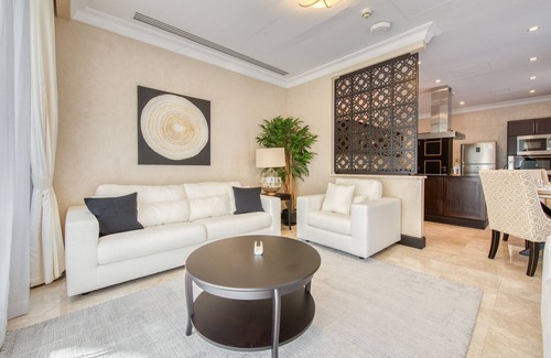 Dubai Marina Villa | Maison Privee - Majestic Resort Villa with Private Pool on The Palm