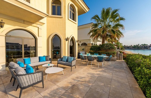 Palm Jumeirah Villa | Maison Privee - Ultra-Luxury Villa w/ Private Pool & Beach on Palm