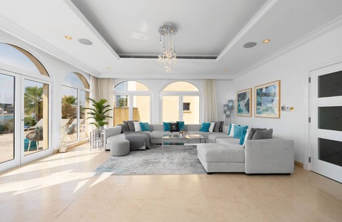 Palm Jumeirah Villa | Maison Privee - Ultra-Luxury Villa w/ Private Pool & Beach on Palm