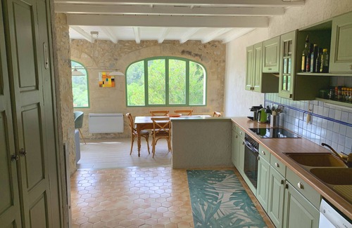 Belvezet Casa | Maison Provençale Avec Piscine Dans un Hameau Paisible