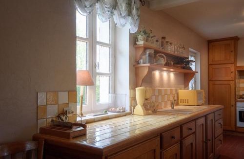 Franchesse Casa | Maison rénovée à Franchesse avec grand jardin et animaux admis - FR-1-489-221