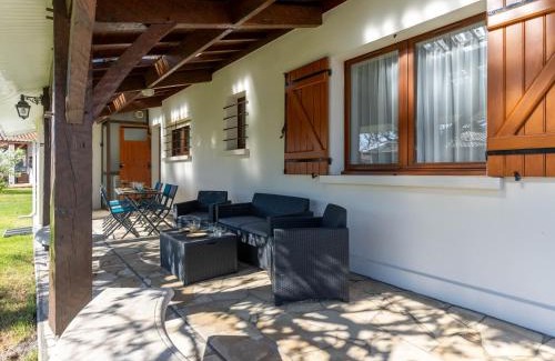 Biscarrosse Casa | Maison rénovée 6 pers. à Biscarrosse - Clim, jardin, à proximité du lac & plages - FR-1-319-549