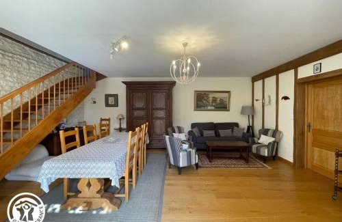 Bourneau Casa | Maison rénovée avec grand terrain, équipements enfants, 3 chambres, proche de D938, vélos inclus - FR-1-426-539