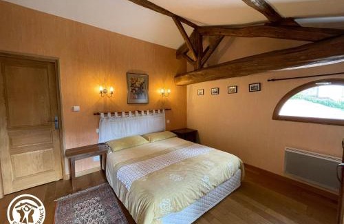 Bourneau Casa | Maison rénovée avec grand terrain, équipements enfants, 3 chambres, proche de D938, vélos inclus - FR-1-426-539