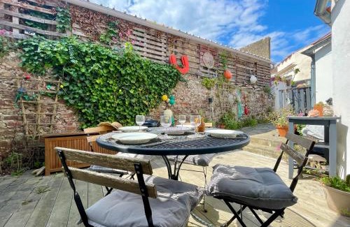 Brem Sur Mer Casa | Maison rénovée, loft artiste, Brem Sur Mer, 3 pers, WIFI - FR-1-231-336