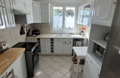 Sainte-Cecile-Plage Casa | Maison Sainte Cécile near beach and shops, pets welcome