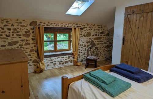 Massignac Casa | Maison spacieuse à Massignac avec jardin privé, proche activités et Domaine des Étangs - FR-1-653-213