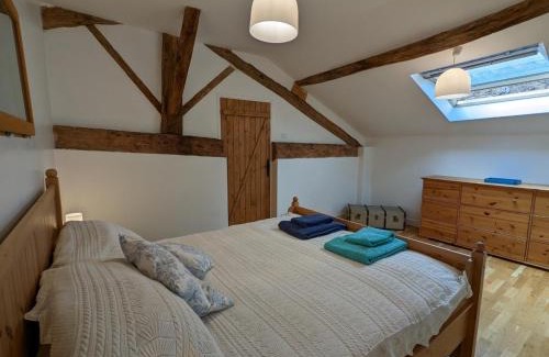 Massignac Casa | Maison spacieuse à Massignac avec jardin privé, proche activités et Domaine des Étangs - FR-1-653-213