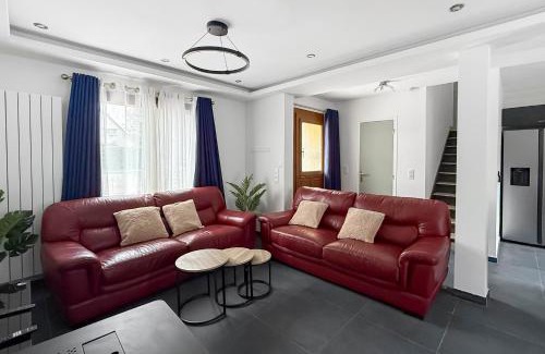 Moussy-le-Neuf Casa | Maison spacieuse avec jardin et parking privé