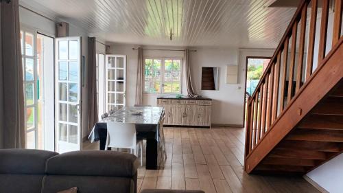 Saint-Leu Casa | Maison spacieuse avec vue sur la mer a Saint Leu + confort moderne